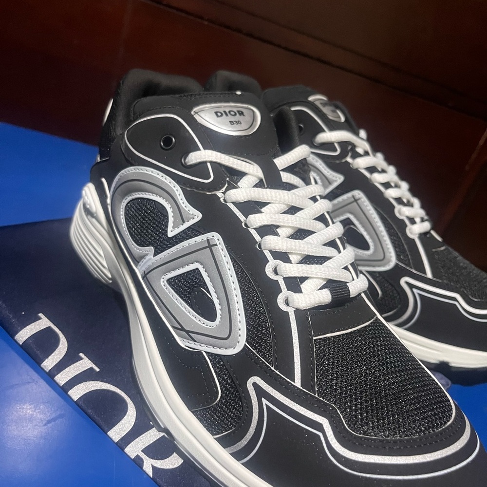 Dior Black and White Men's Sneakers - Picture 7 of 8